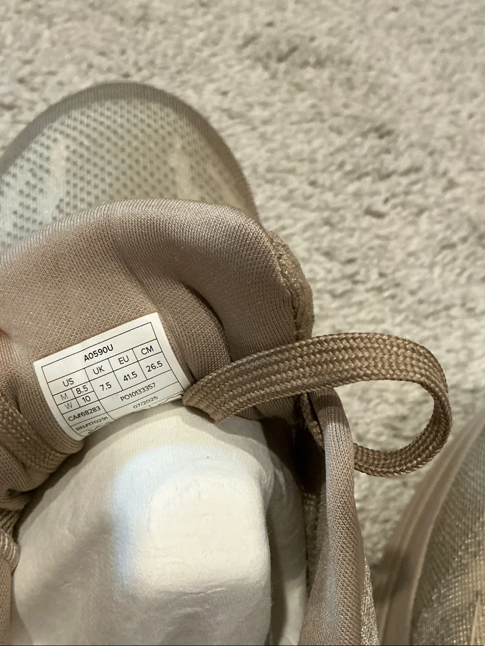 Alo Yoga Runner Core Gravel Sneaker 10